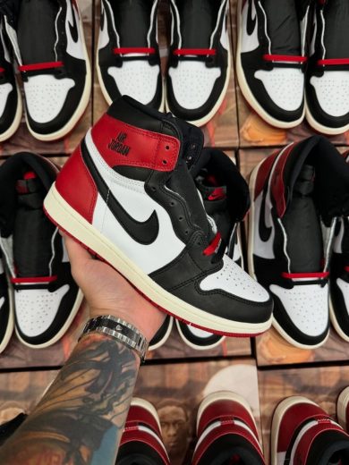 Nike Pallets for Sale – Wholesale Nike Shoes Pallets | Largo Pallets