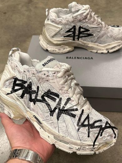 Wholesale Balenciaga Shoes Pallets - Image 3