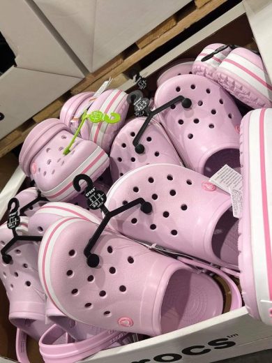 Crocs Sandals Pallet - Image 5