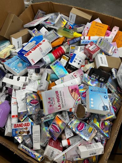 Liquidation Cosmetics Pallets - Image 4