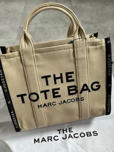 https://largopallets.com/product/wholesale-handbags-pallet/