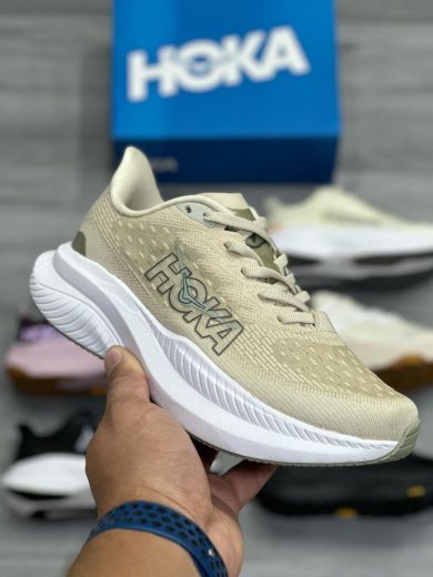 Buy Hoka Shoes Wholesale Pallet(70 pairs at $500) - Image 4