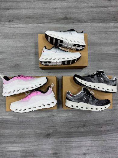 Buy Wholesale On Cloud Shoes Pallet ( 50 pairs at $500) - Image 3