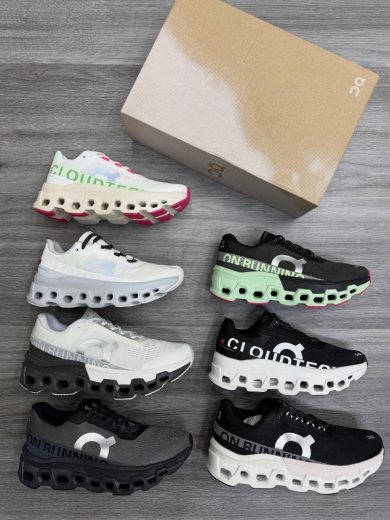 Buy Wholesale On Cloud Shoes Pallet ( 50 pairs at $500) - Image 4