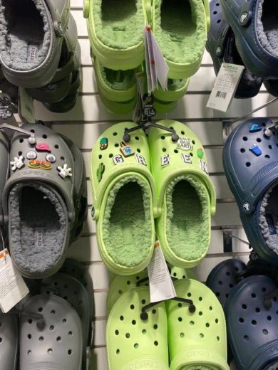 Buy Crocs Wholesale Bulk (100+ Pairs –$350.99) - Image 4