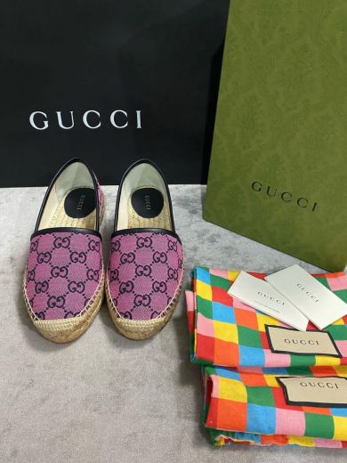 Buy Gucci Liquidation Pallets (60 pairs of shoes in one lot-$650) - Image 3