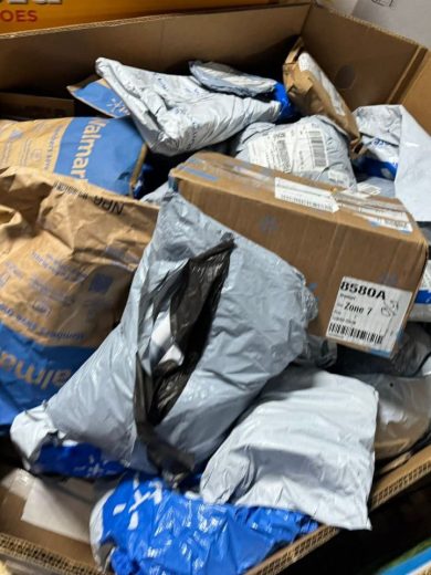 Buy Unclaimed Mail Pallets (300 Items – $550) - Image 4