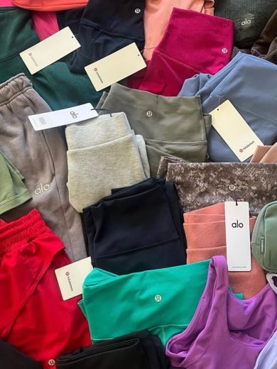 Buy Lululemon liquidation pallets with 200 brand new mixed pieces. Premium activewear, overstock and shelf pulls. Available in USA & worldwide. $505 per pallet.