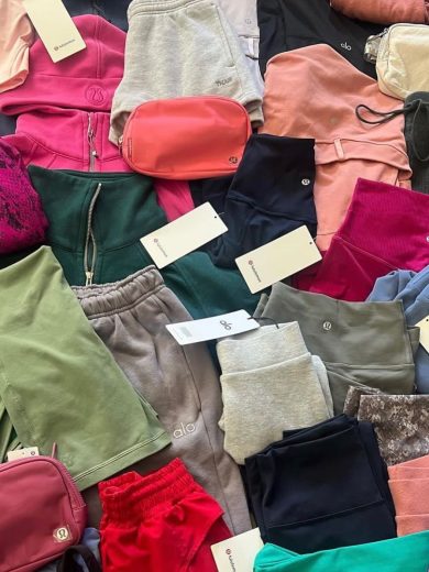 Buy Lululemon liquidation pallets with 200 brand new mixed pieces. Premium activewear, overstock and shelf pulls. Available in USA & worldwide. $505 per pallet.