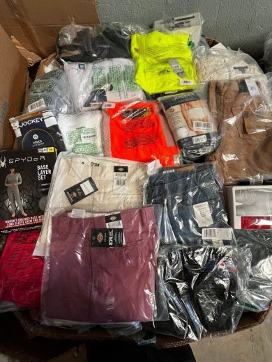 Amazon Clothes Wholesale Pallets - Image 5